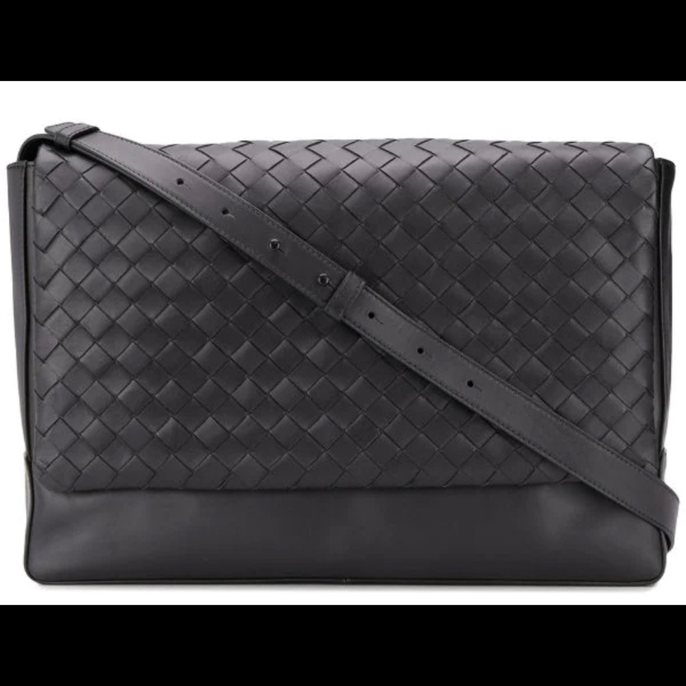 Bottega Veneta Mens Intrecciato Weave Messenger Bag